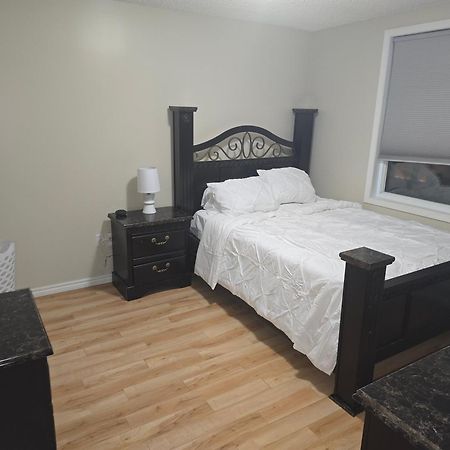 Edmonton Ice District Condo Экстерьер фото